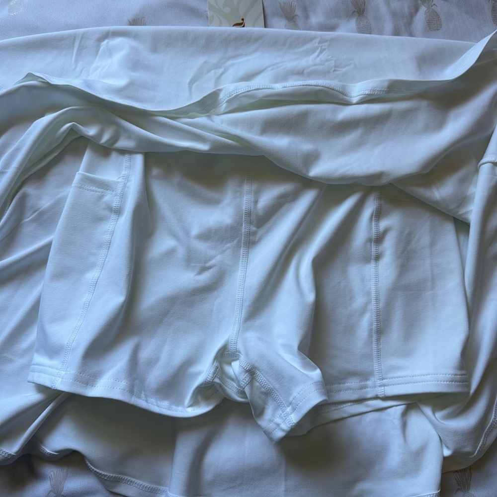 Fabletics skort white, size medium - Picture 4 of 4
